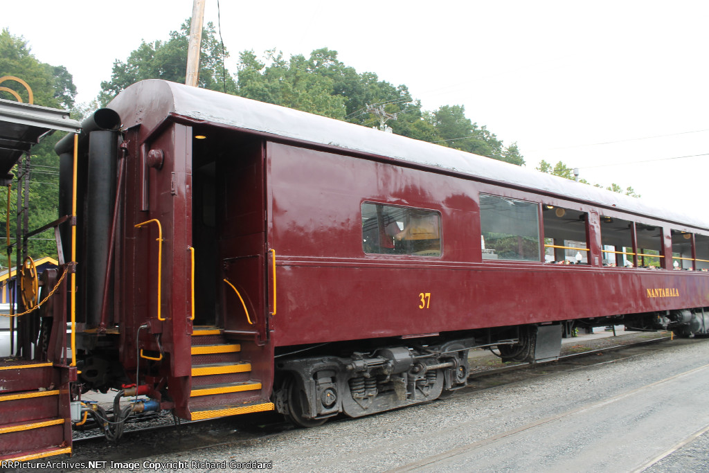 First class Open air car GSMR 37 the Nantahala 